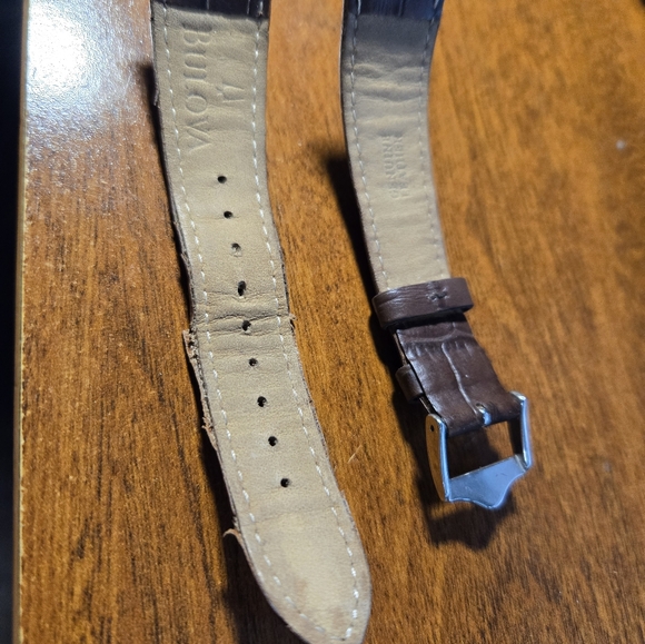 Bulova alligator watch band - Picture 2 of 2